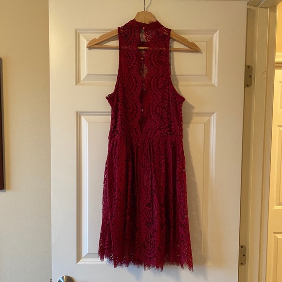 3 for $10 ✨4x Host Pick✨ Raspberry/ Wine All-Over Lace Dress - Picture 7 of 8